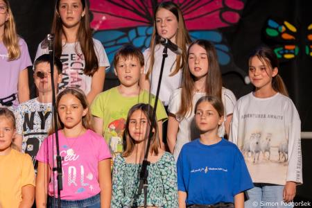 Območna revija otroških in mladinskih pevskih zborov občin Kamnik in Komenda (72)
